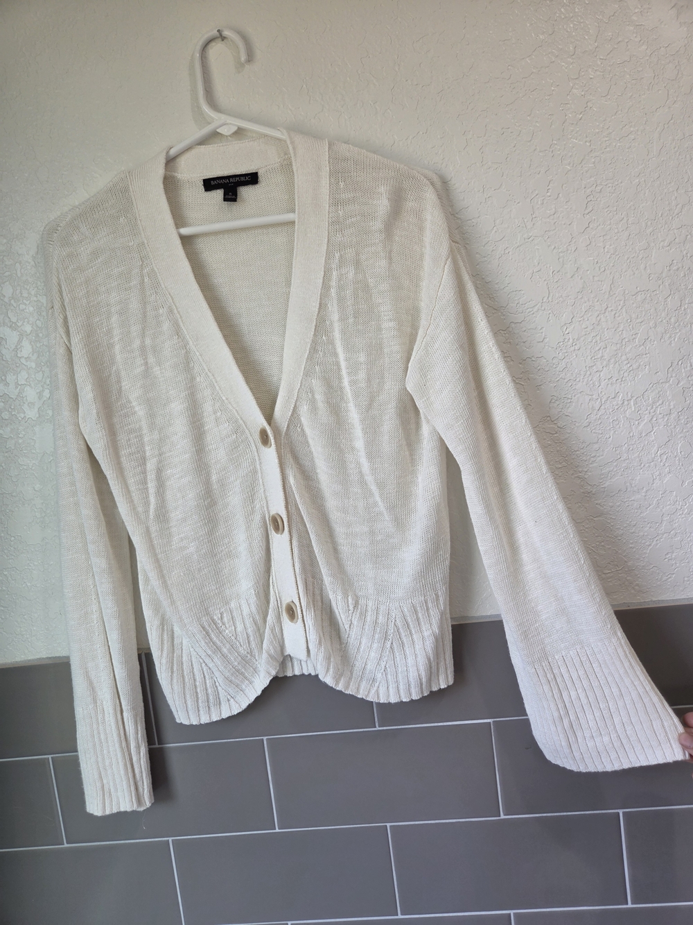 Banana Republic Cream Button-Front V-Neck Cardigan